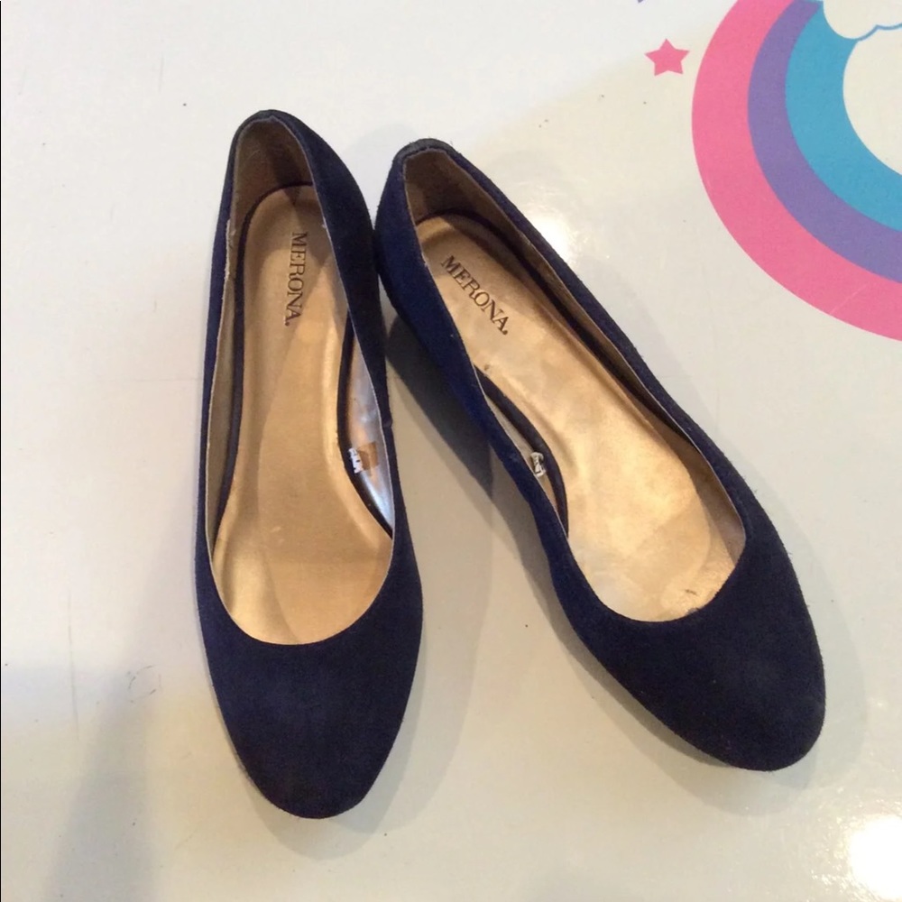 ❌❌SOLD❌❌Previously Loved Merona suede Flats